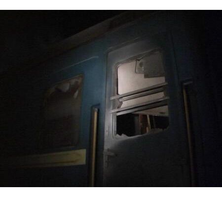 Поезд Черновцы-Киев: взрыв разнес полвагона (ФОТО)