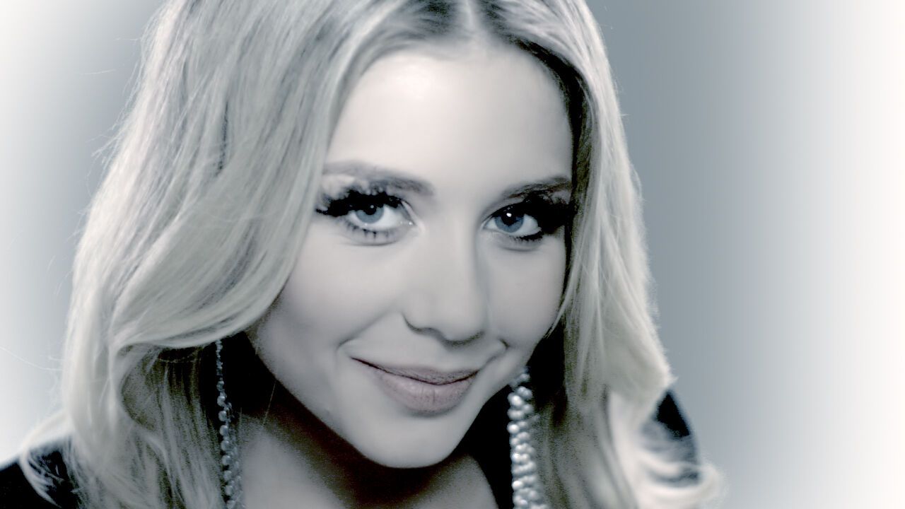 Тина Кароль отметит 25-летие по-взрослому