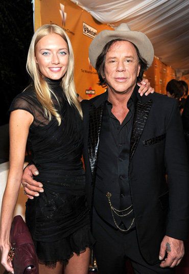 Микки Рурк не только представил Анастасию журналистам, но и рассказал о своей большой любви к ней