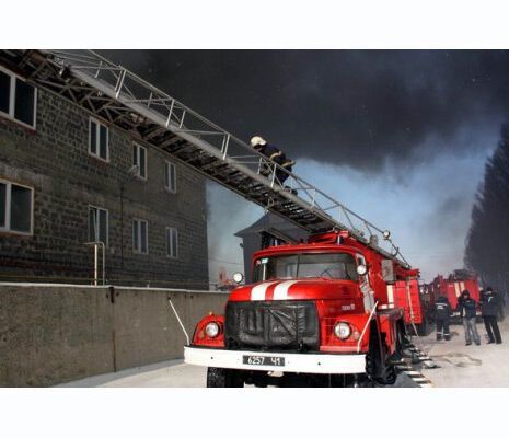 Жертвами пожара в Луганске стали два человека(ФОТО)