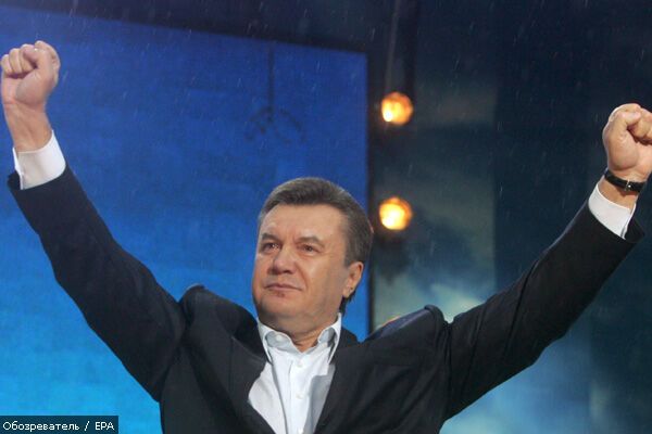 Янукович обещает отмену социального взноса