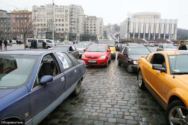 Требуя Тимошенко, пикетчики блокируют движение машин