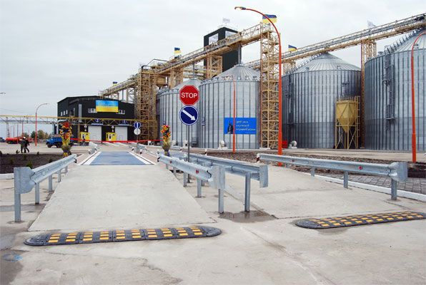 НИБУЛОН торжественно открыл первый речной терминал на Днепре