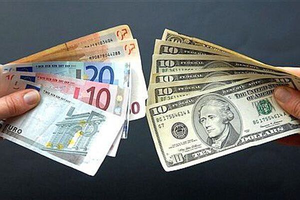 Доллар vs евро - кто сильнее?