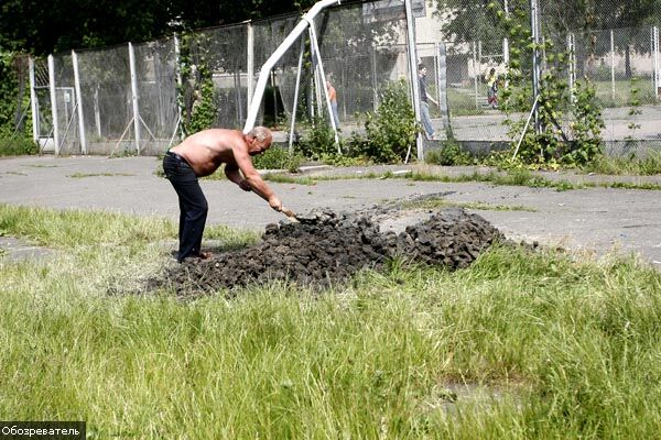 Жители центра Киева подрались с застройщиками дома 