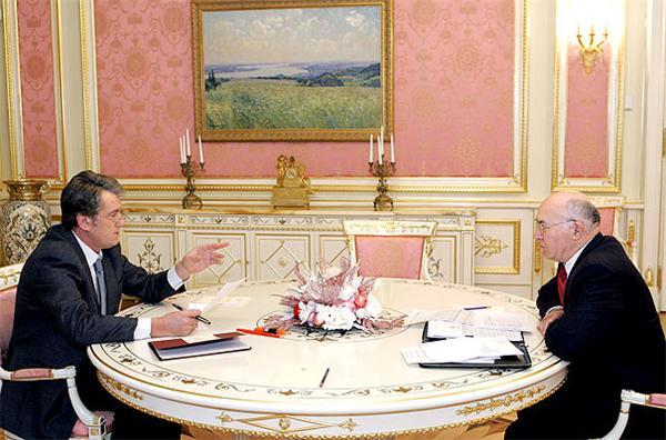 Ющенко попросил НБУ помочь "Нафтогазу"