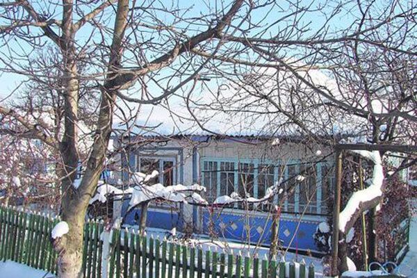 Дом. Особняк родителей политика считался самым большим в селе
