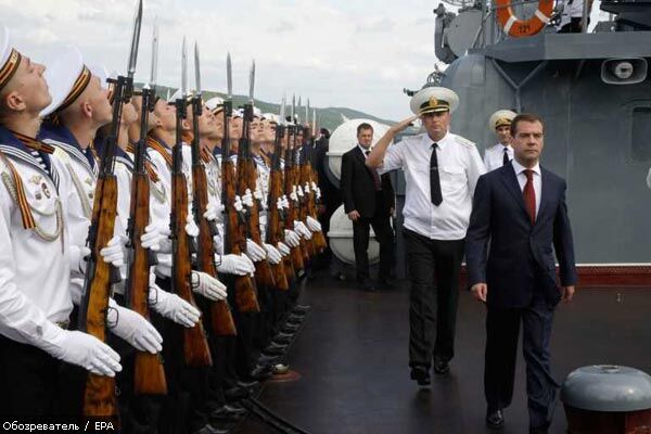 Служащие Черноморского флота объявили голодовку