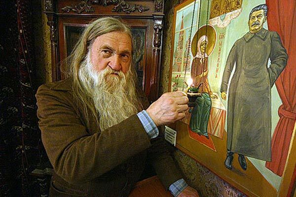 У московській церкві виявили ікону зі Сталіним. ФОТО