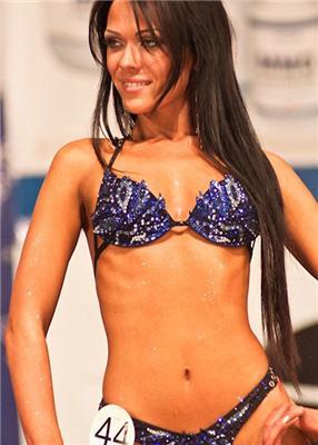 Спортивные девушки в бикини. ФОТО