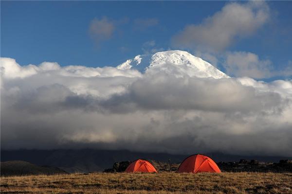 Обнародованы фото страшного извержения вулкана на Камчатке