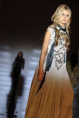 Сногсшибательные платья от Роберто Кавалли. Зима-2011. ФОТО 