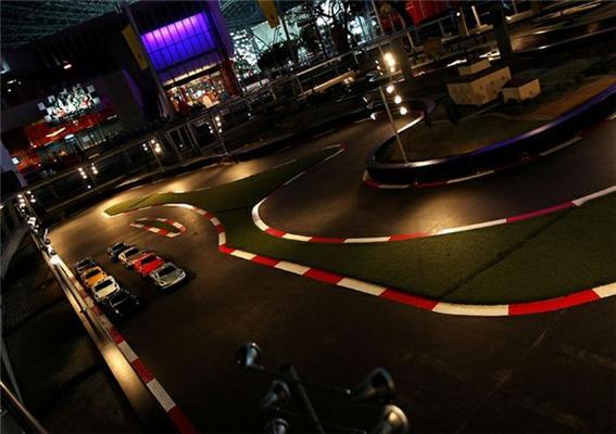 Мир Ferrari Абу-Даби. ФОТО