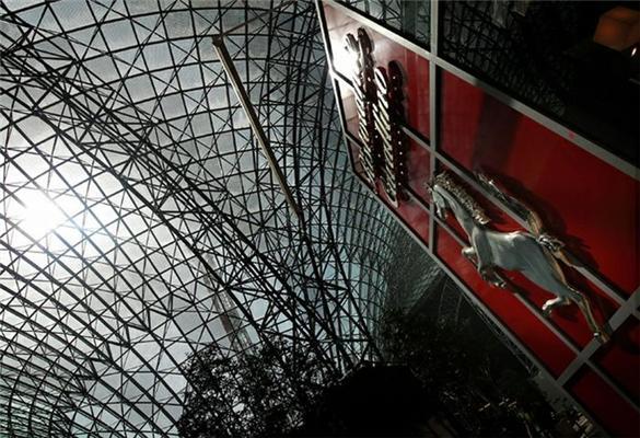 Мир Ferrari Абу-Даби. ФОТО