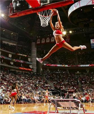 Сексуальные девушки с большими мячиками. ФОТО