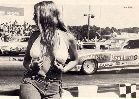 День автомобилиста. Ни гвоздя, ни жезла! Девушки для Вас