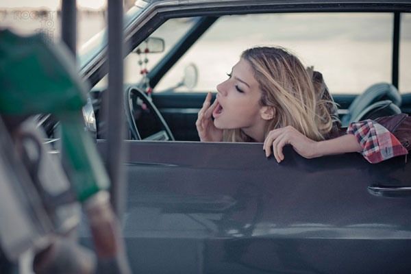 День автомобилиста. Ни гвоздя, ни жезла! Девушки для Вас