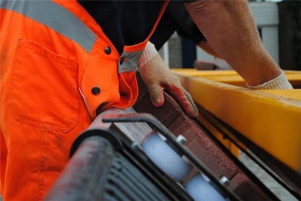 Как кладут дороги в Голландии