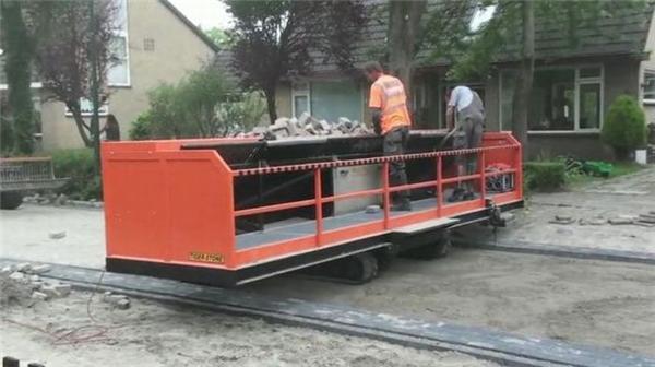 Как кладут дороги в Голландии