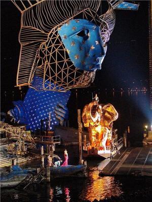 Театр на воде