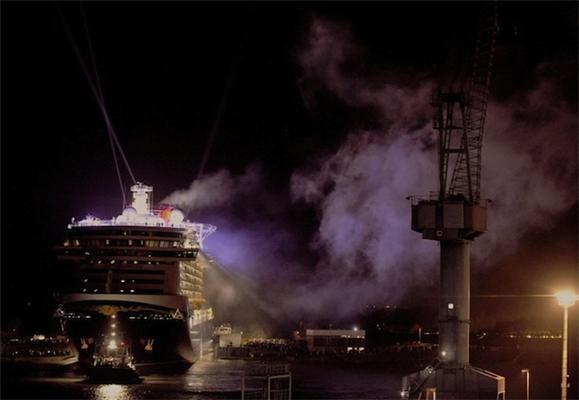 Лайнер "Disney Dream" спущений на воду в Німеччині