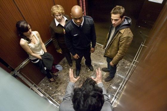 Что делать, если вы застряли в лифте… с Дьяволом…