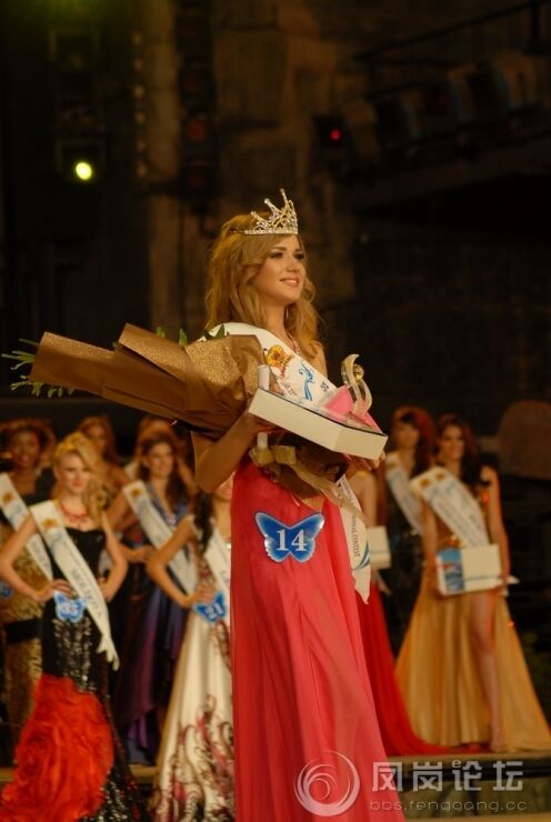 Украинка стала вице-мисс Модель Мира-2010