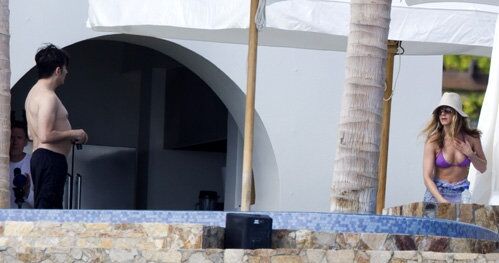 Дженнифер Энистон засветила нового бойфренда