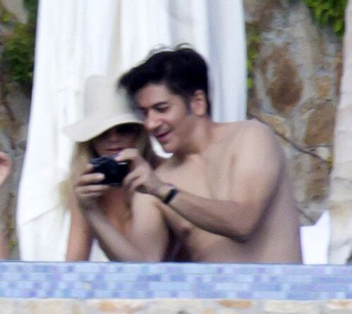 Дженнифер Энистон засветила нового бойфренда