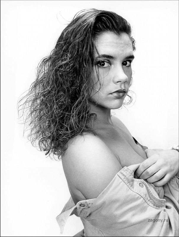 Неузнаваемая Виктория Бекхэм 20 лет назад