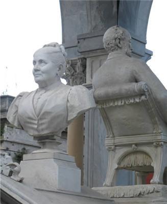 Фото самых необычных надгробий