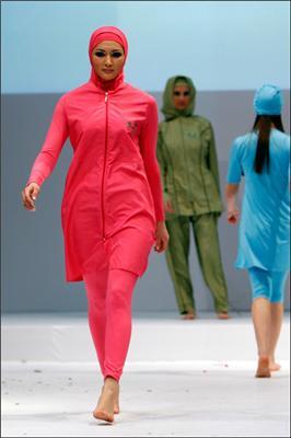 Модный показ мусульманской одежды в Стамбуле