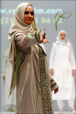 Модный показ мусульманской одежды в Стамбуле
