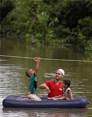 Наводнения затопили юг Таиланда