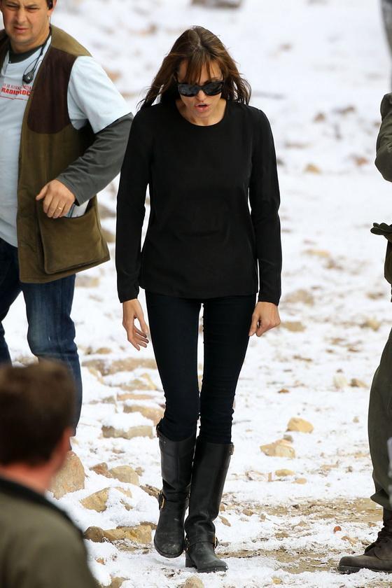 Анджелина Джоли в ультраобтягивающих джинсах