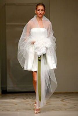 Зимові весільні сукні-2011. ФОТО