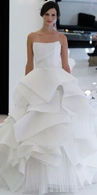 Зимові весільні сукні-2011. ФОТО