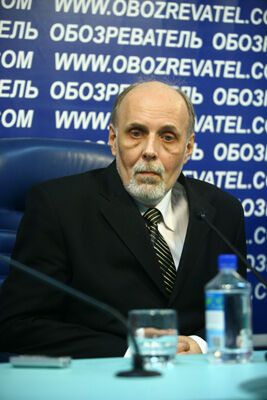 7 ноября – праздник трудящихся, место Ленина – в мавзолее