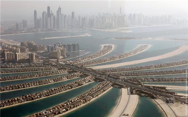 В небе над Дубаем. Красивейшие фотографии