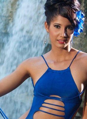 Болеем за наших! 40 самых красивых девушек Земли. ФОТО