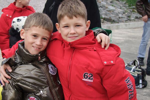 "Обозреватель" подарил детям-сиротам чудеса Китая. ФОТО