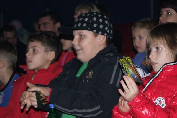 "Обозреватель" подарил детям-сиротам чудеса Китая. ФОТО