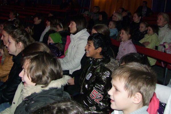 "Обозреватель" подарил детям-сиротам чудеса Китая. ФОТО