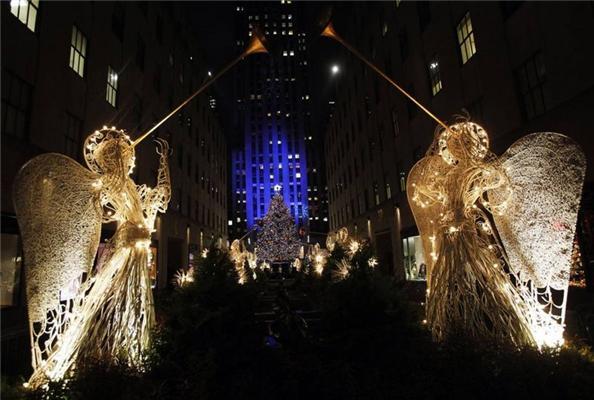 Різдвяні вогні в різних країнах світу