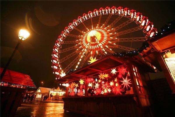 Різдвяні вогні в різних країнах світу