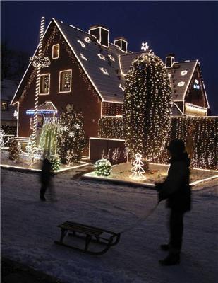 Різдвяні вогні в різних країнах світу