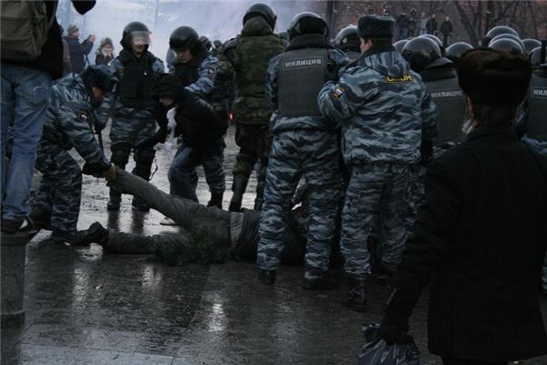 Массовая драка в Москве: фанаты против кавказцев. ФОТО