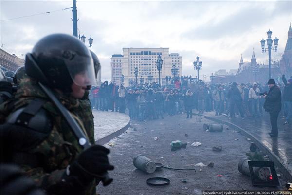Побоїще в Москві. Неофіційно ФОТО (97!)