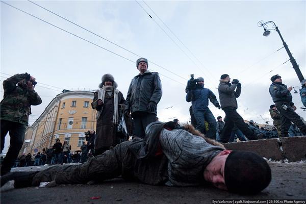 Побоїще в Москві. Неофіційно ФОТО (97!)