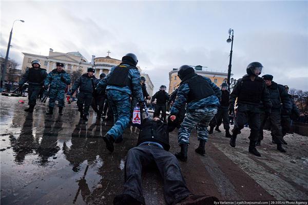Побоїще в Москві. Неофіційно ФОТО (97!)